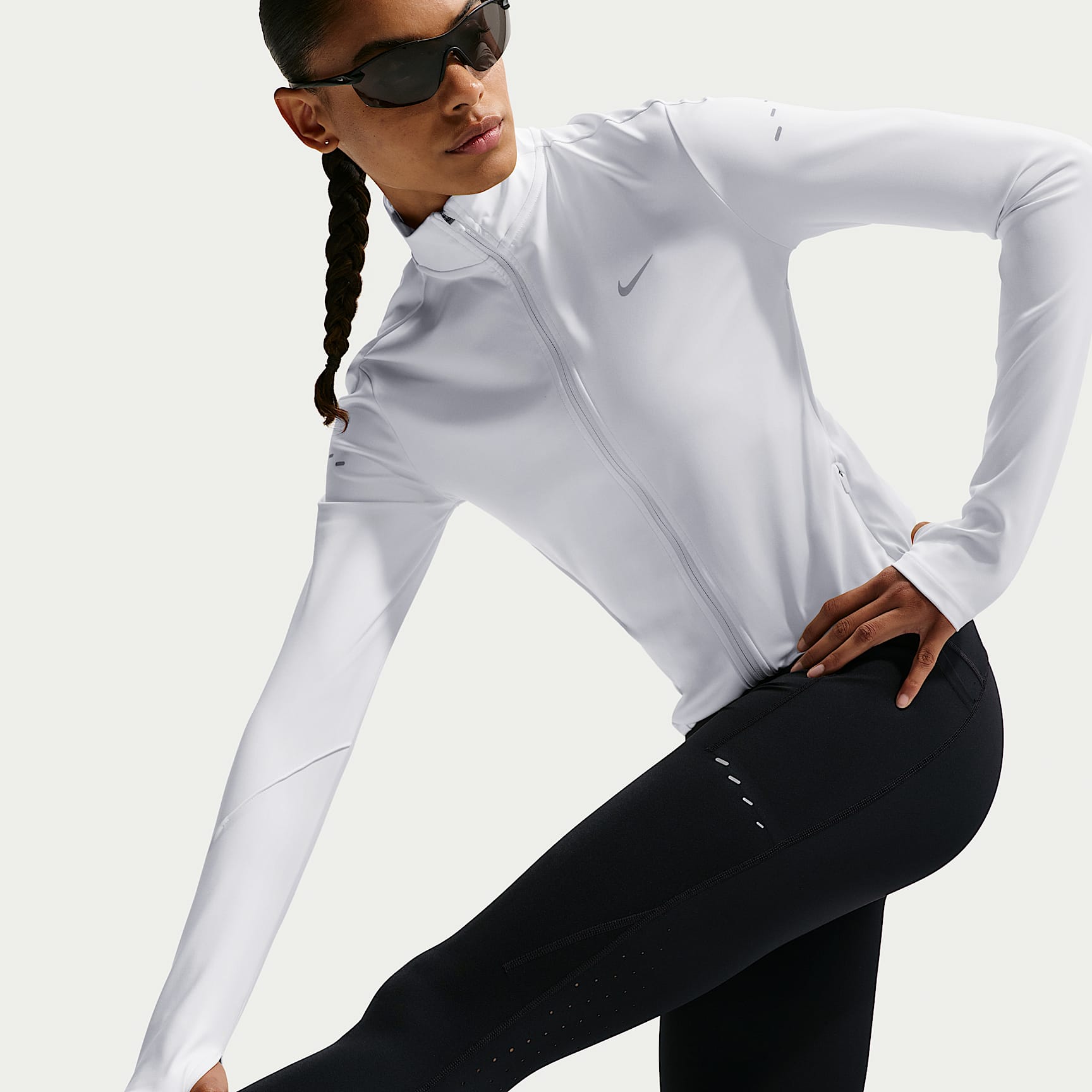 Nike Swift Women's High-Waisted 7/8 Running Leggings with Pockets – Black