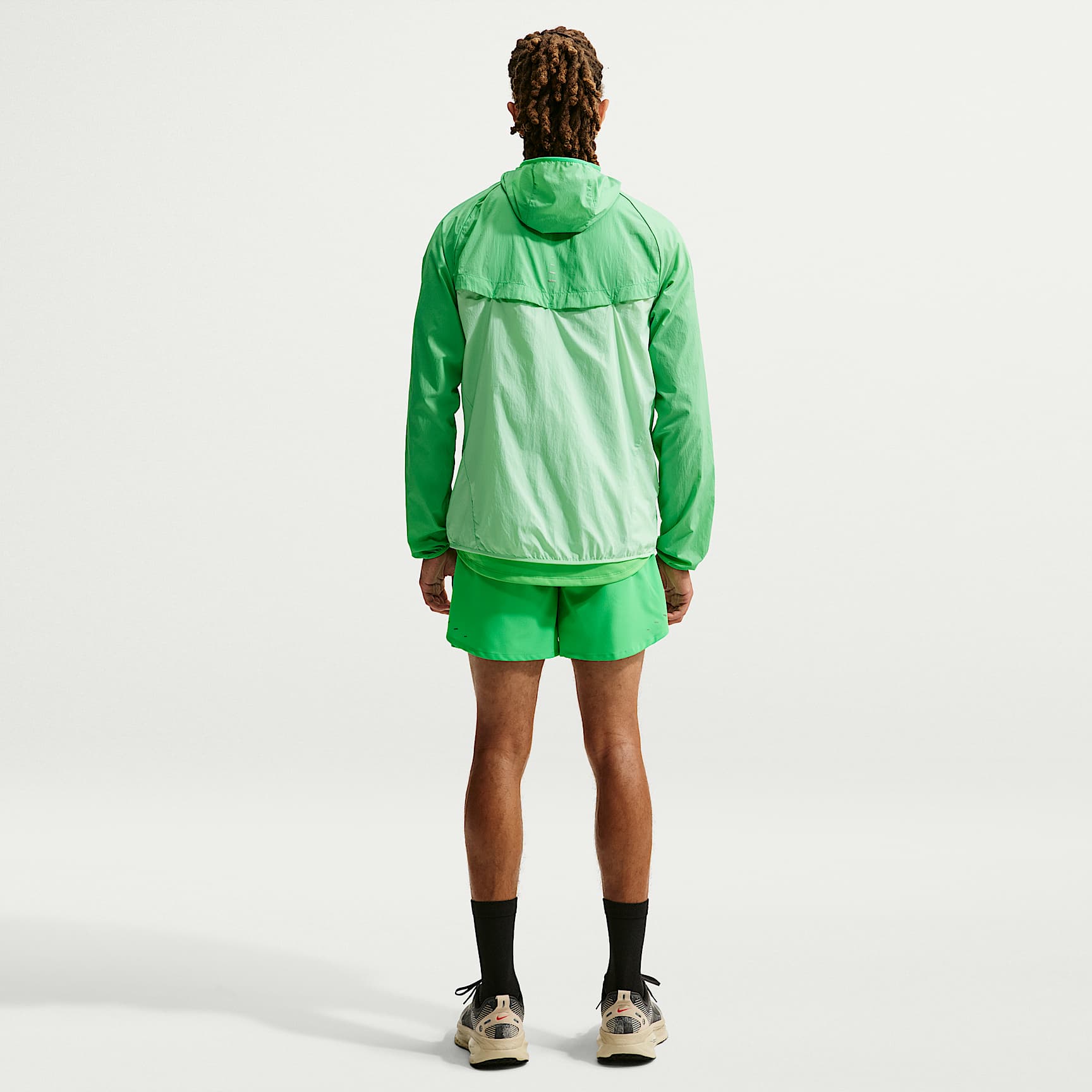 Nike Stride Men's Dri-FIT 18cm (approx.) 2-in-1 Running Shorts – Green Spark