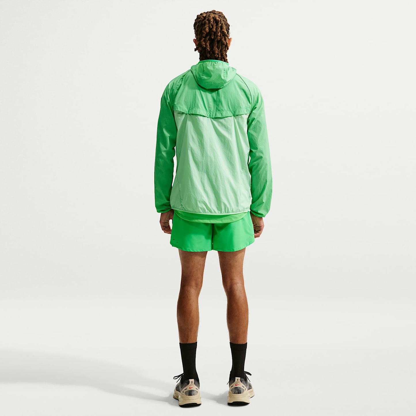 Nike Stride Men's Dri-FIT 18cm (approx.) 2-in-1 Running Shorts – Green Spark