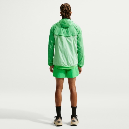 Nike Stride Men's Dri-FIT 18cm (approx.) 2-in-1 Running Shorts – Green Spark