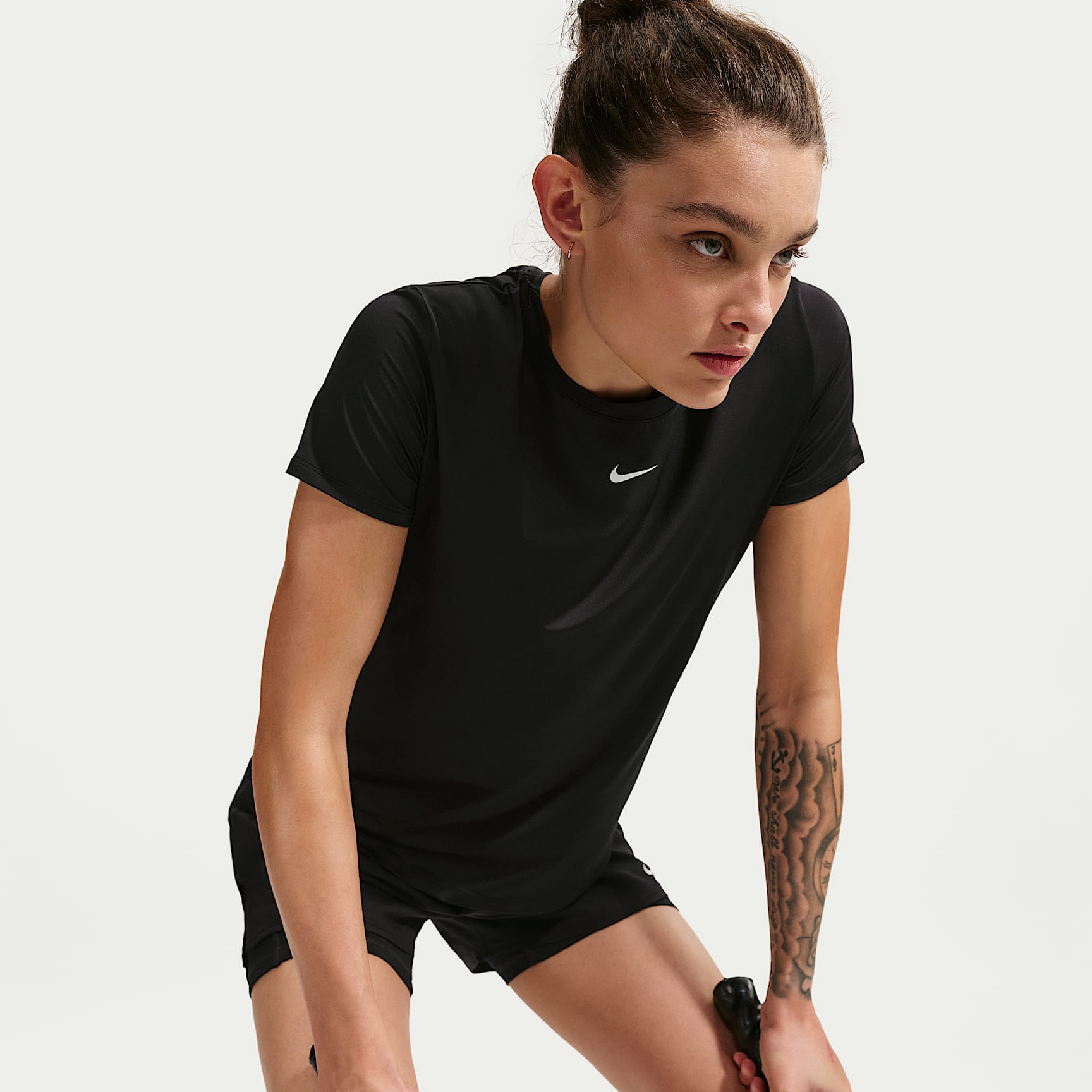 Nike One Classic Women's Dri-FIT Short-Sleeve Top – Black/White