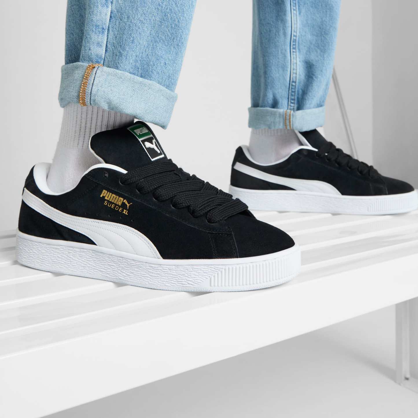 Suede XL Sneakers Unisex – PUMA Black-PUMA White