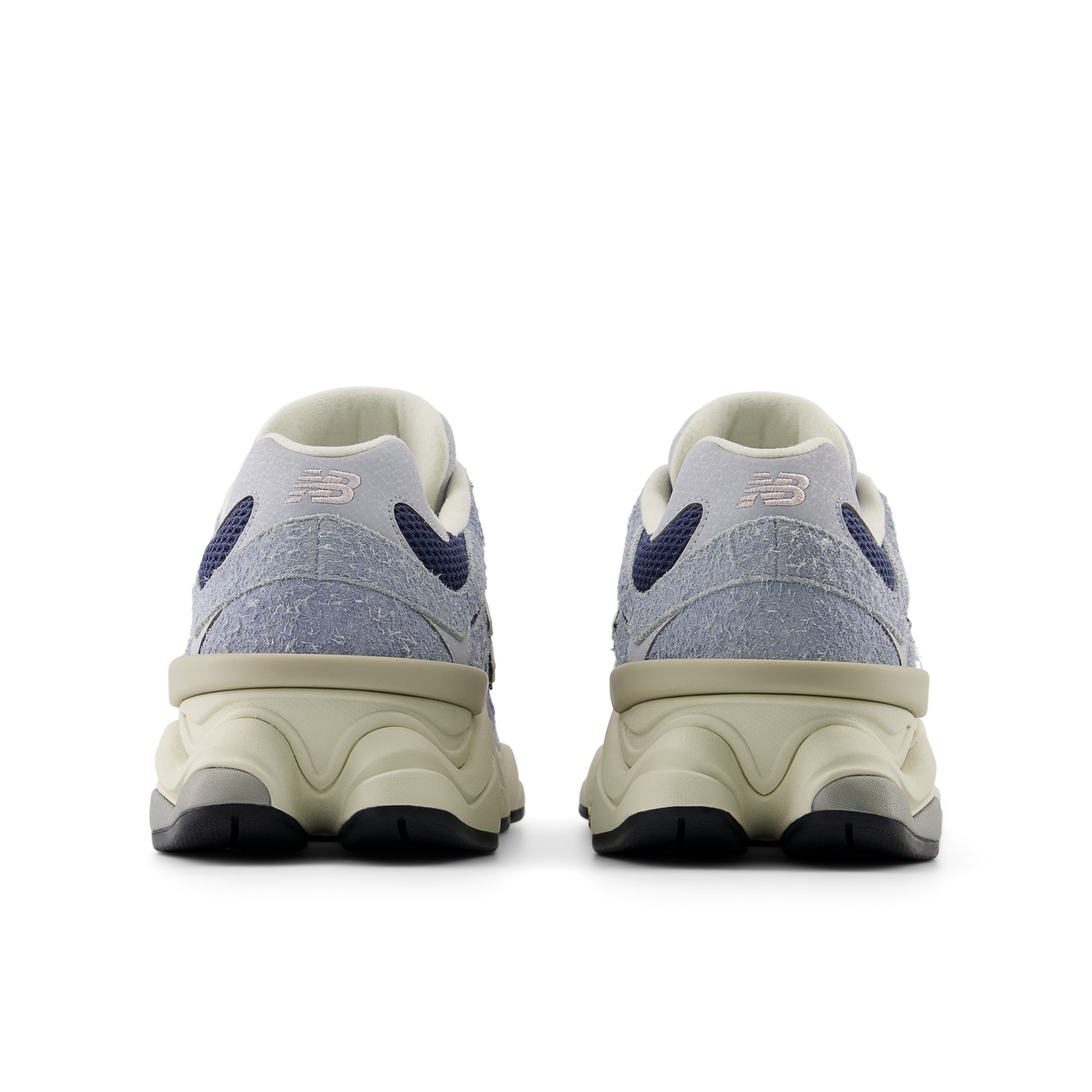 9060 – Light Arctic Grey with Vintage Indigo and Pink Granite