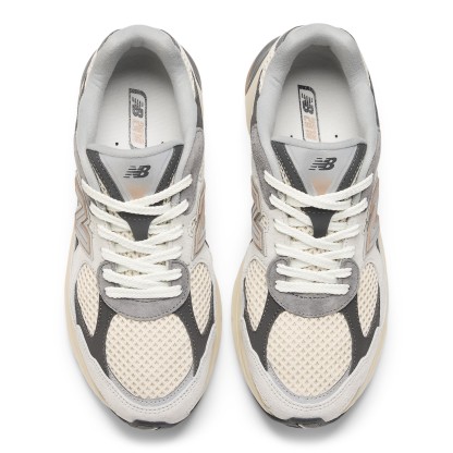 2010 – BRIGHTON GREY with LINEN