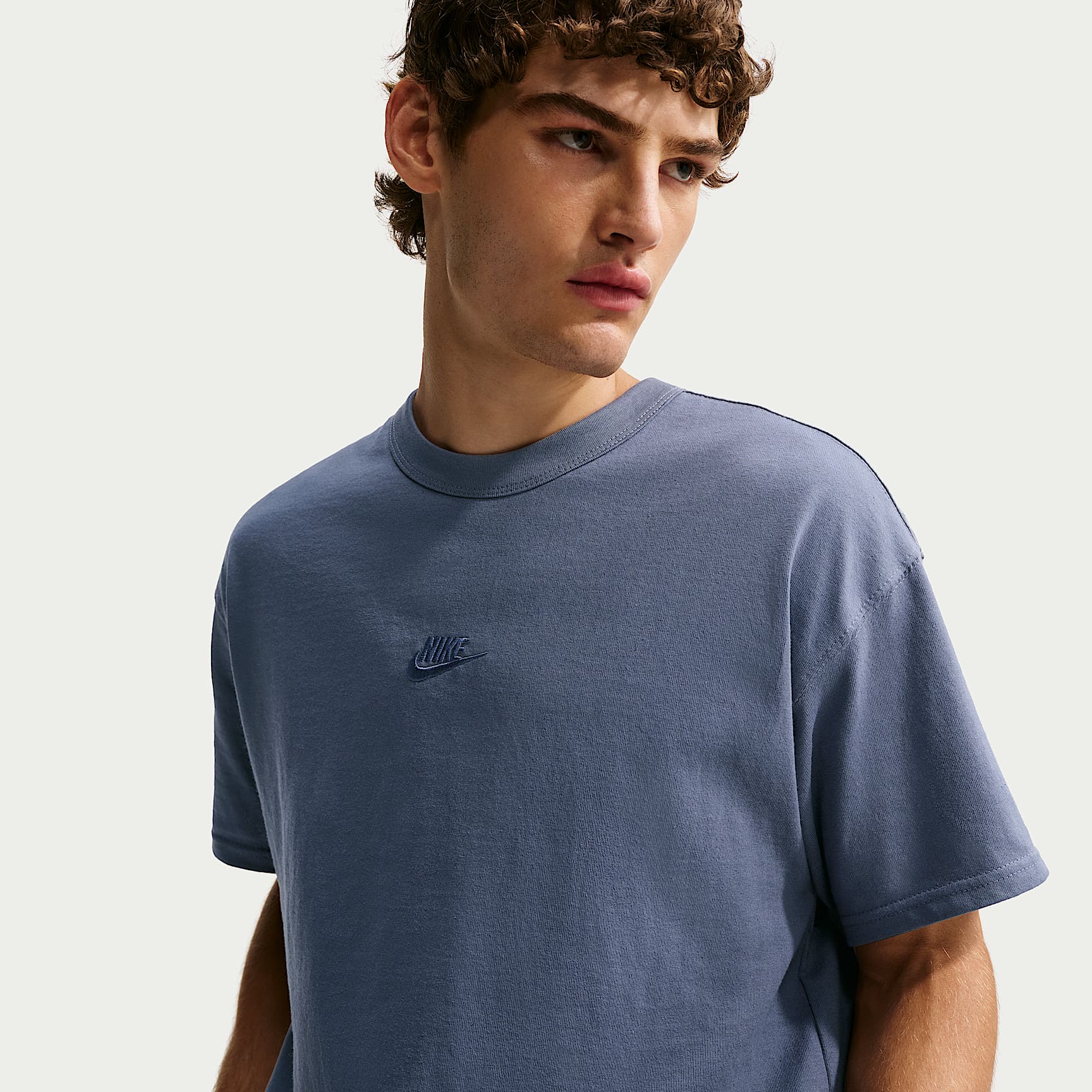 Nike Sportswear Premium Essentials Men's T-Shirt – Diffused Blue