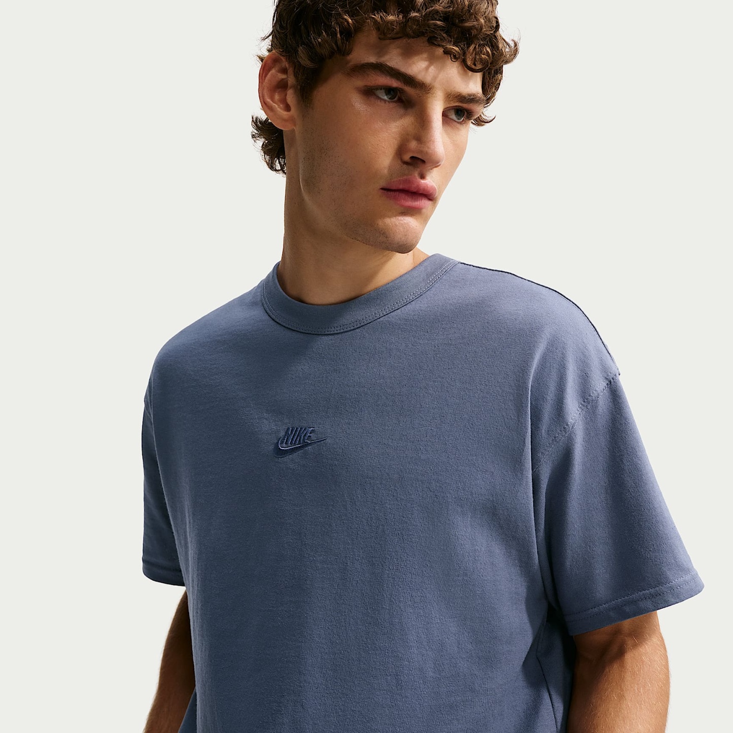 Nike Sportswear Premium Essentials Men's T-Shirt – Diffused Blue