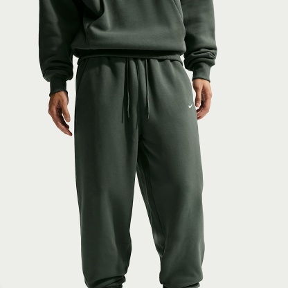 Nike Solo Fleece Men's Cuffed Trousers – Camo Green/Sail