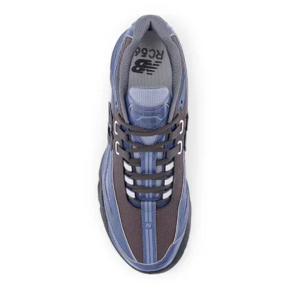 RC56 – Black with Blue Gemstone