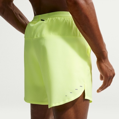 Nike Stride Men's Dri-FIT 18cm (approx.) 2-in-1 Running Shorts – Volt Ice