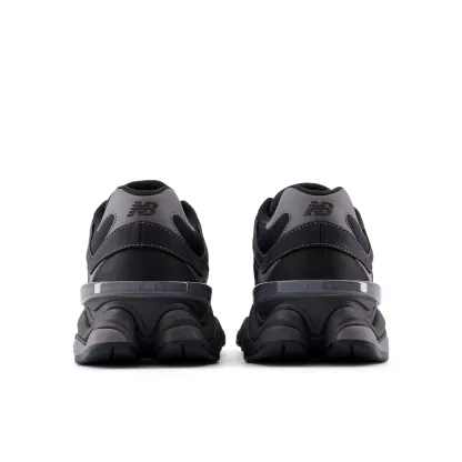 9060 – BLACK with CASTLEROCK