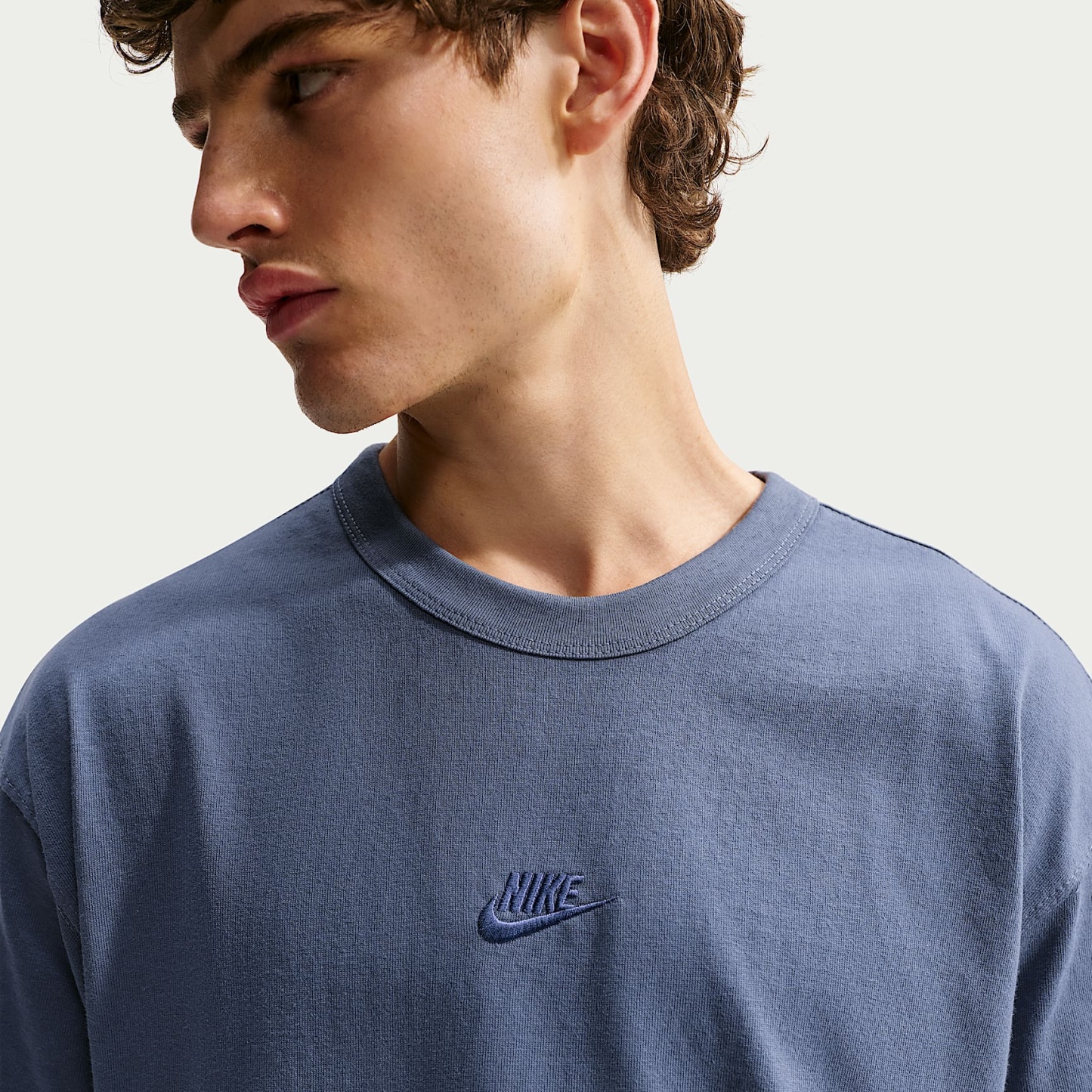 Nike Sportswear Premium Essentials Men's T-Shirt – Diffused Blue