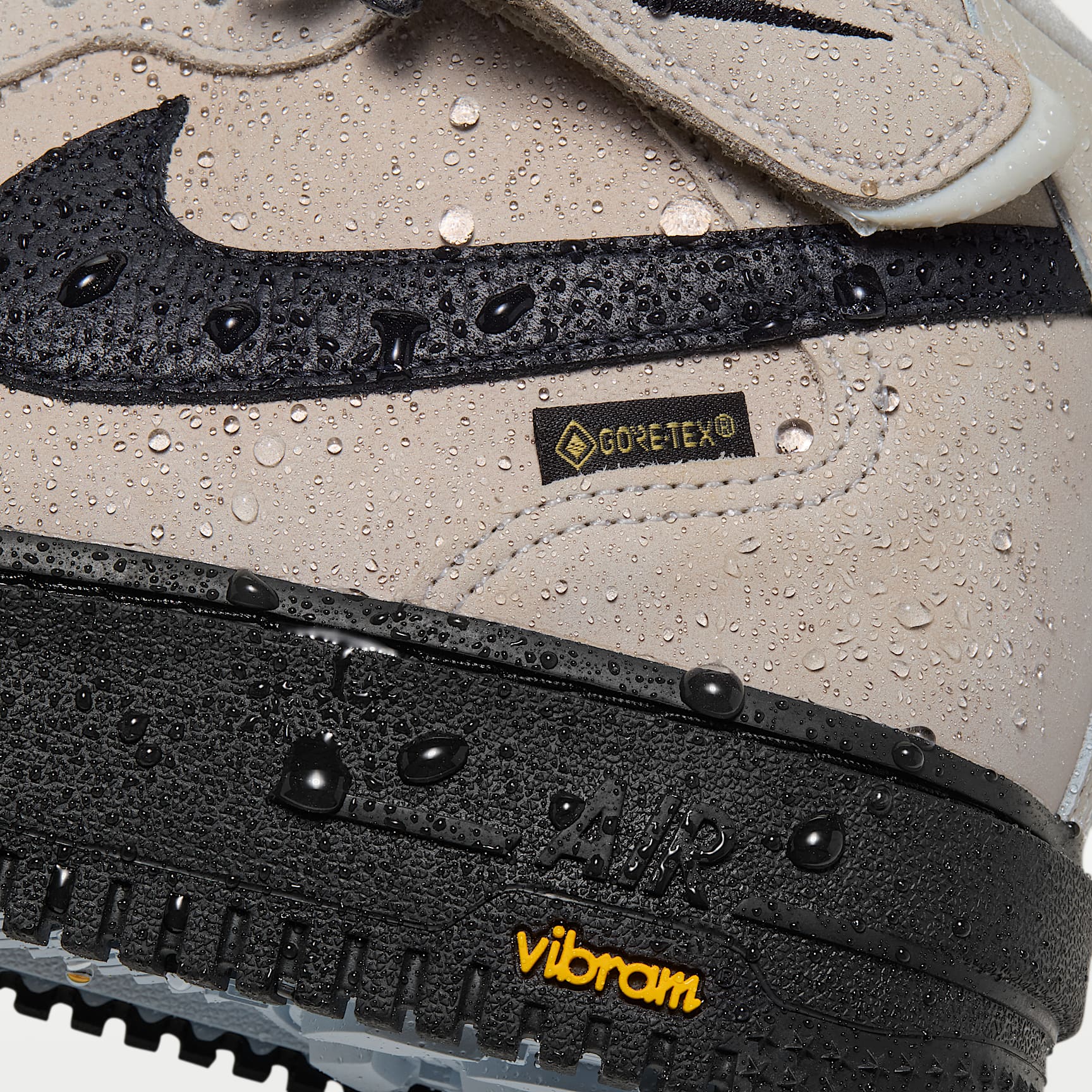 Nike Air Force 1 Mid '07 GORE-TEX Vibram® Men's Shoes – Summit White/Blue Tint/Black