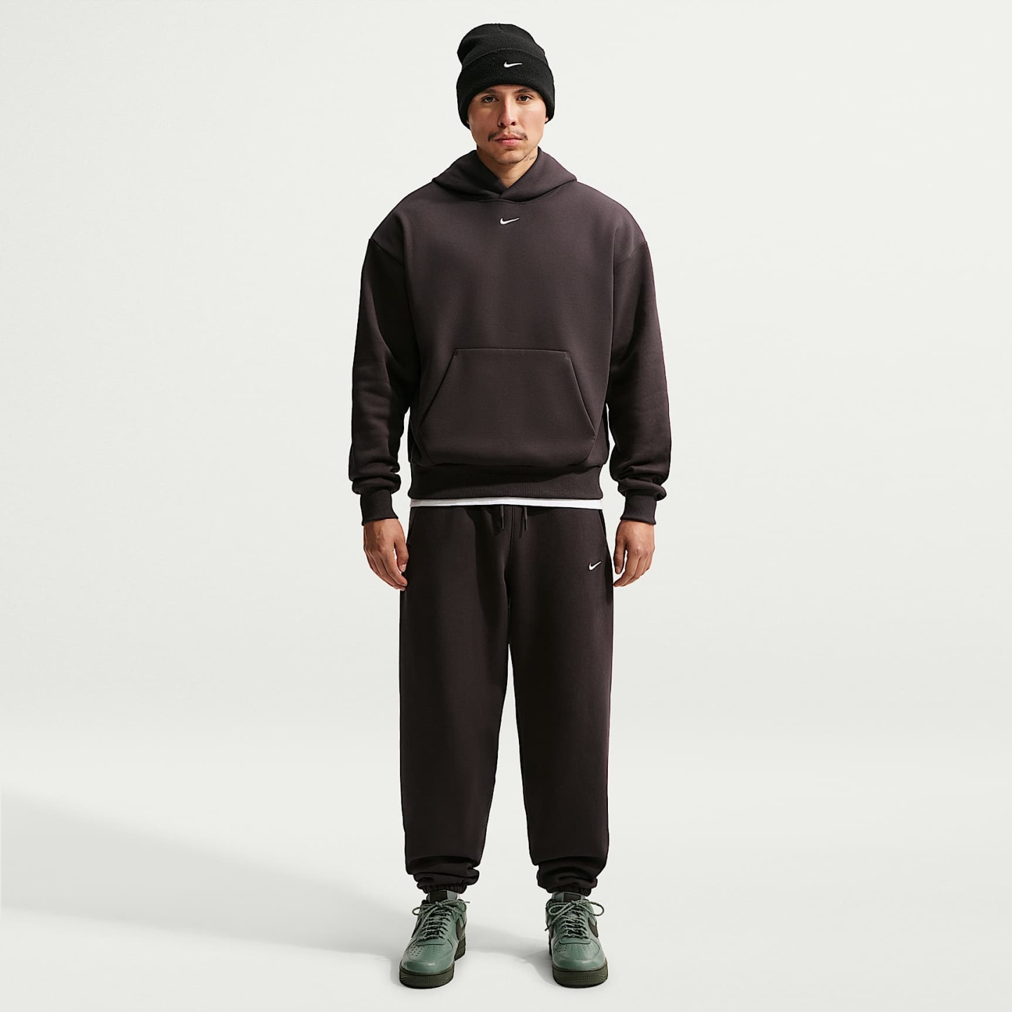 Nike Solo Fleece Men's Cuffed Trousers – Velvet Brown/Sail