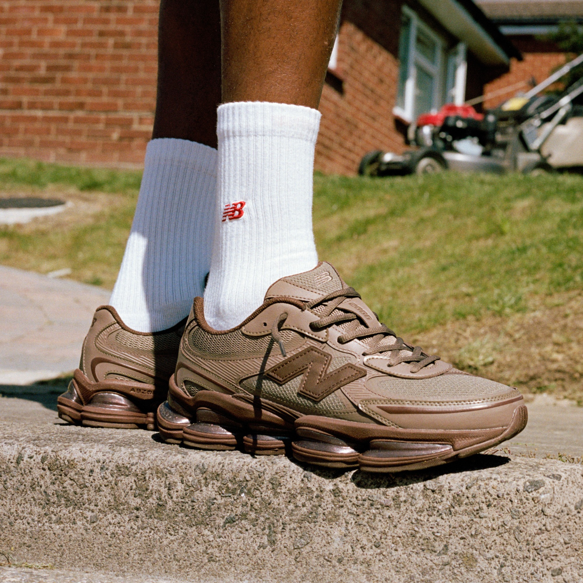 ABZORB 2000 Luxe – THUNDER BROWN with PUMPERNICKEL
