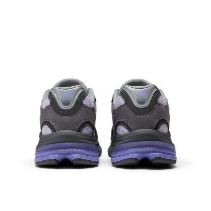 2010 – NEPTUNE GREY with VIOLET CRUSH and TARO