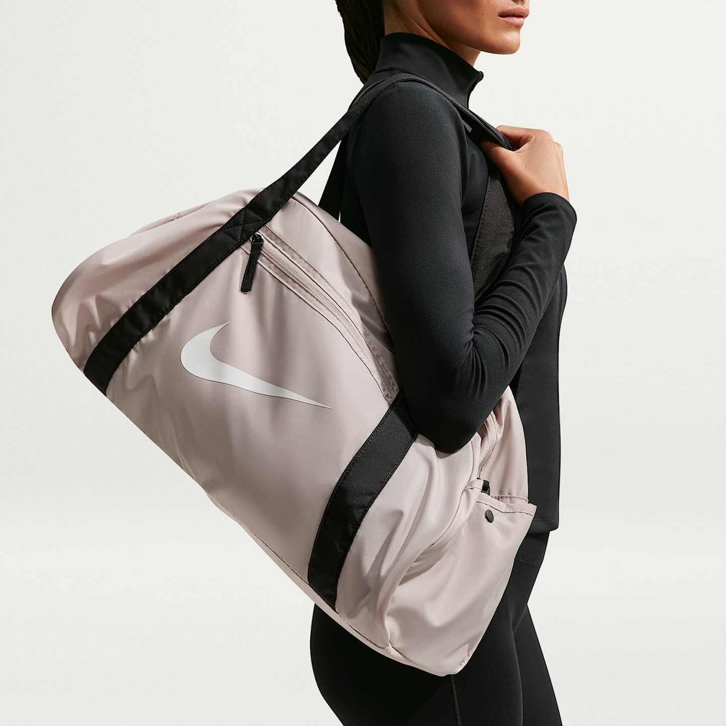 Nike Training Duffel Bag (24L) – Cream II/Black/Sail