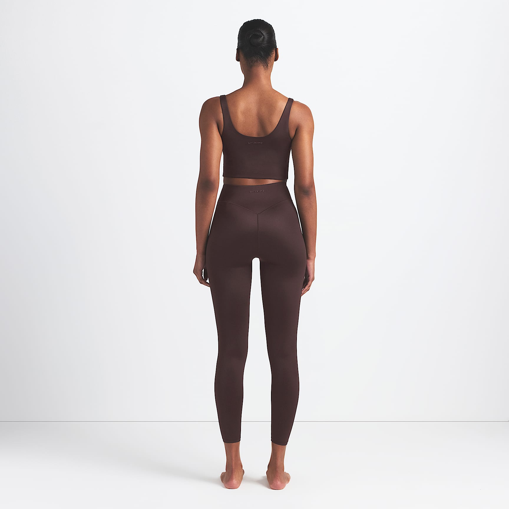 NikeSKIMS Satin Shine Women's High-Waisted Bonded 66cm (approx.) Leggings – NSKM Phoenix/NSKM Phoenix