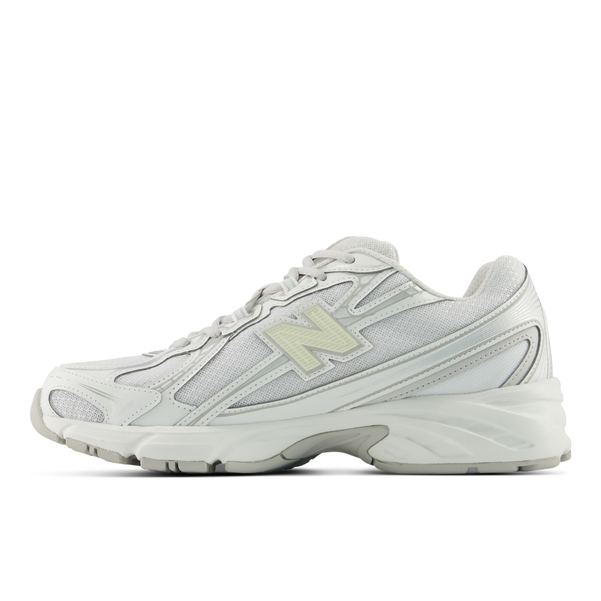 740 – WHITE with SILVER METALLIC