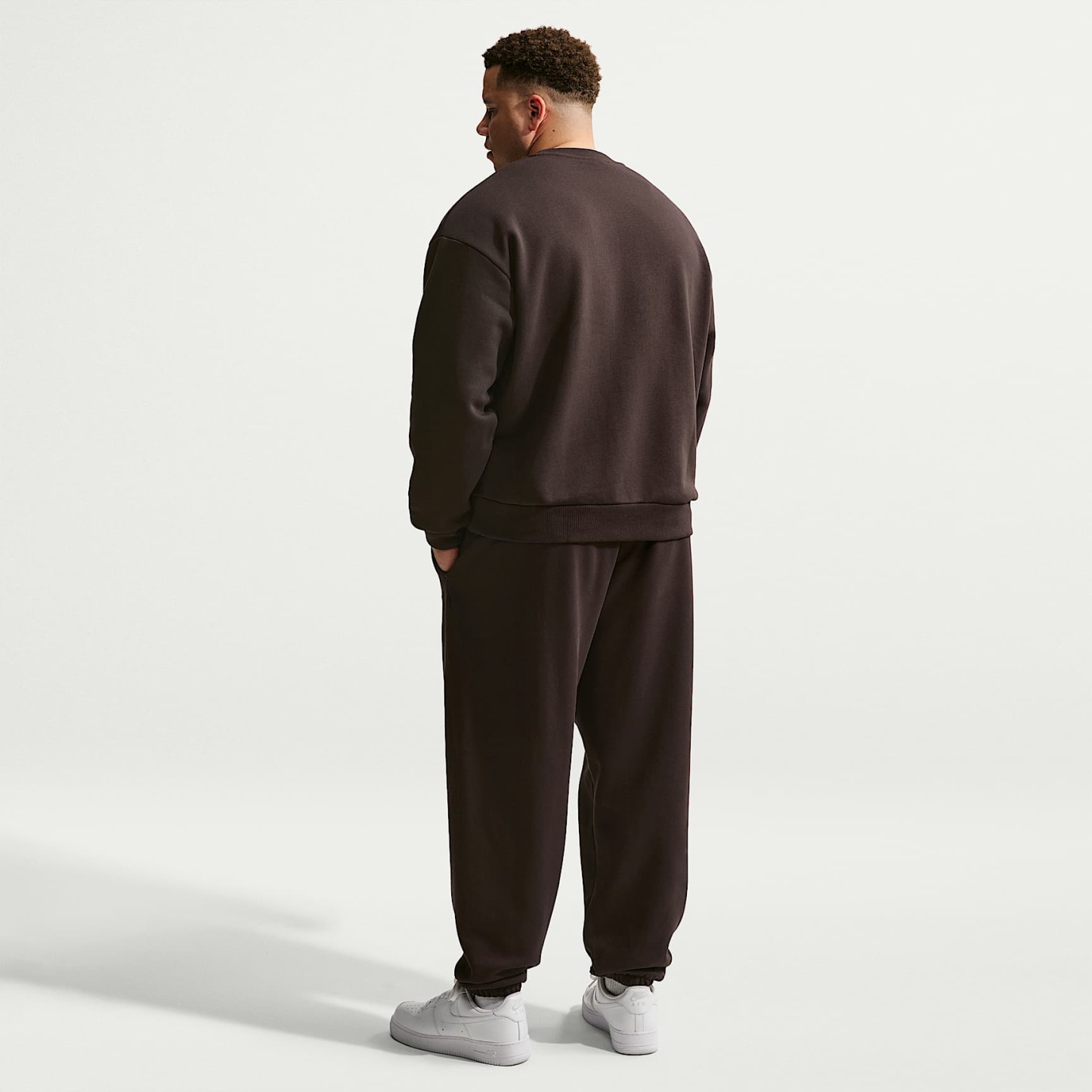 Nike Solo Fleece Men's Crew-Neck Sweatshirt – Velvet Brown/Sail