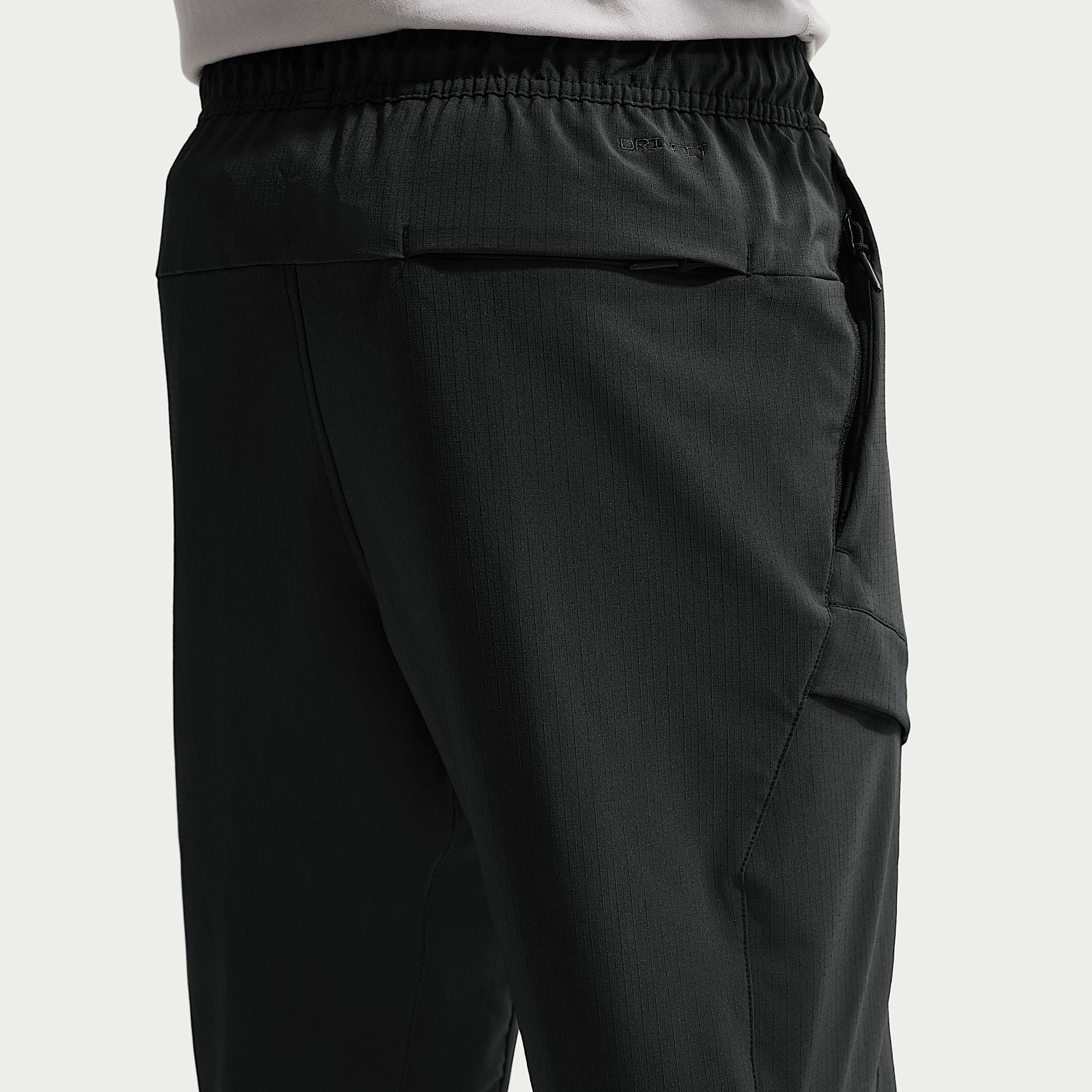 Nike Unlimited Men's Dri-FIT Versatile Cargo Trousers – Black/Black/Black