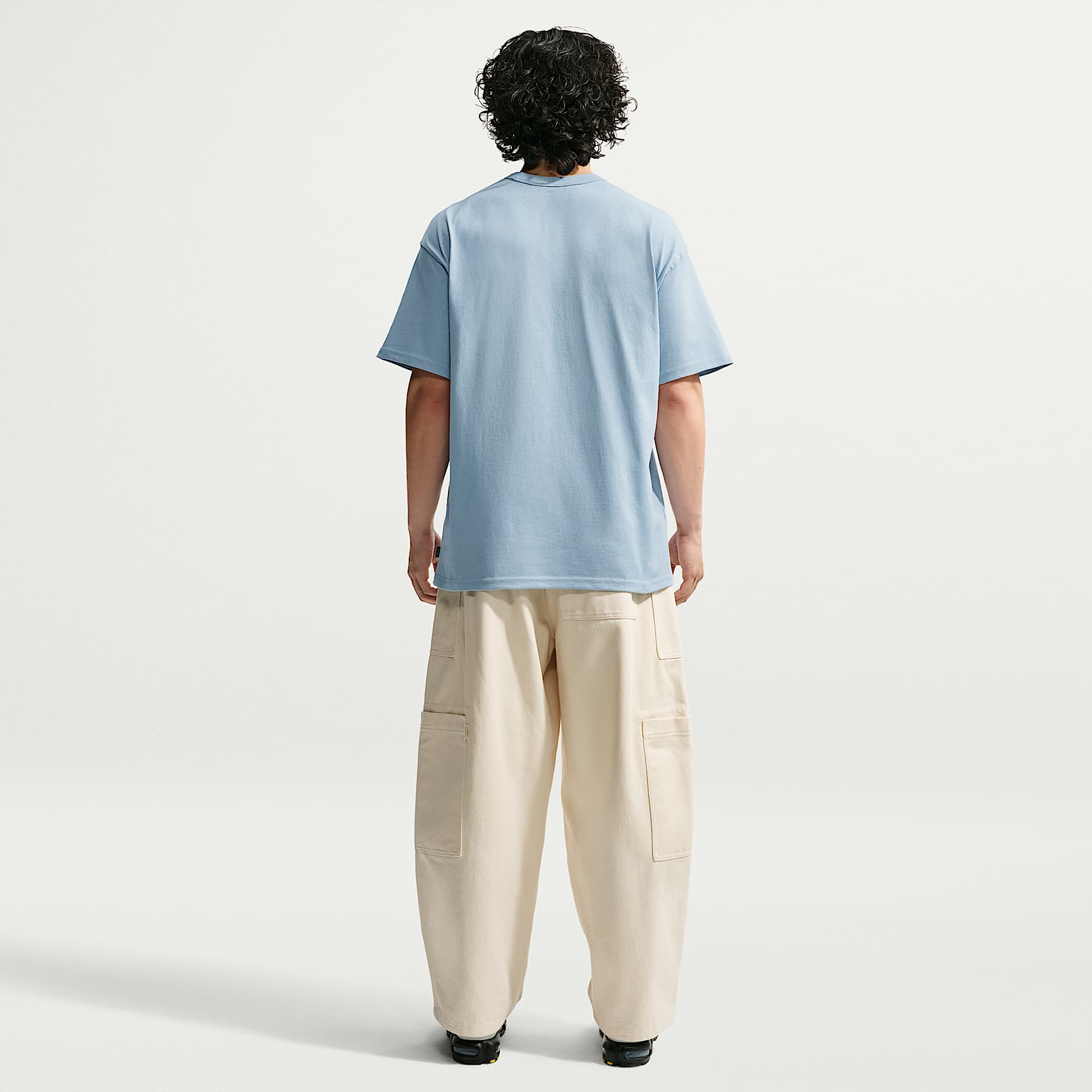 Nike Sportswear Premium Essentials Men's T-Shirt – Light Armoury Blue