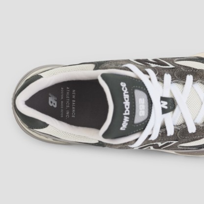 Made in USA 992 – SHADOW GREY with TURTLEDOVE and BLACKTOP