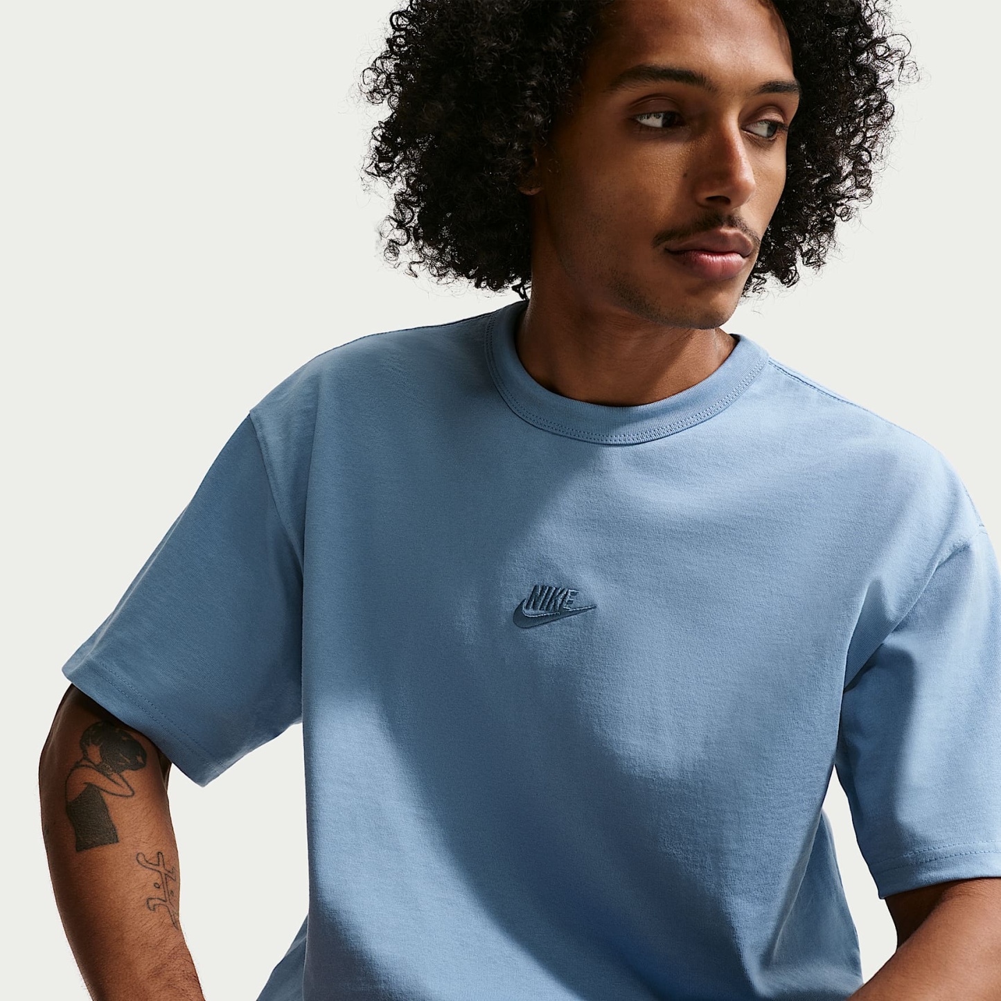 Nike Sportswear Premium Essentials Men's T-Shirt – Work Blue