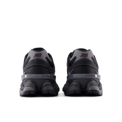 9060 – BLACK with CASTLEROCK