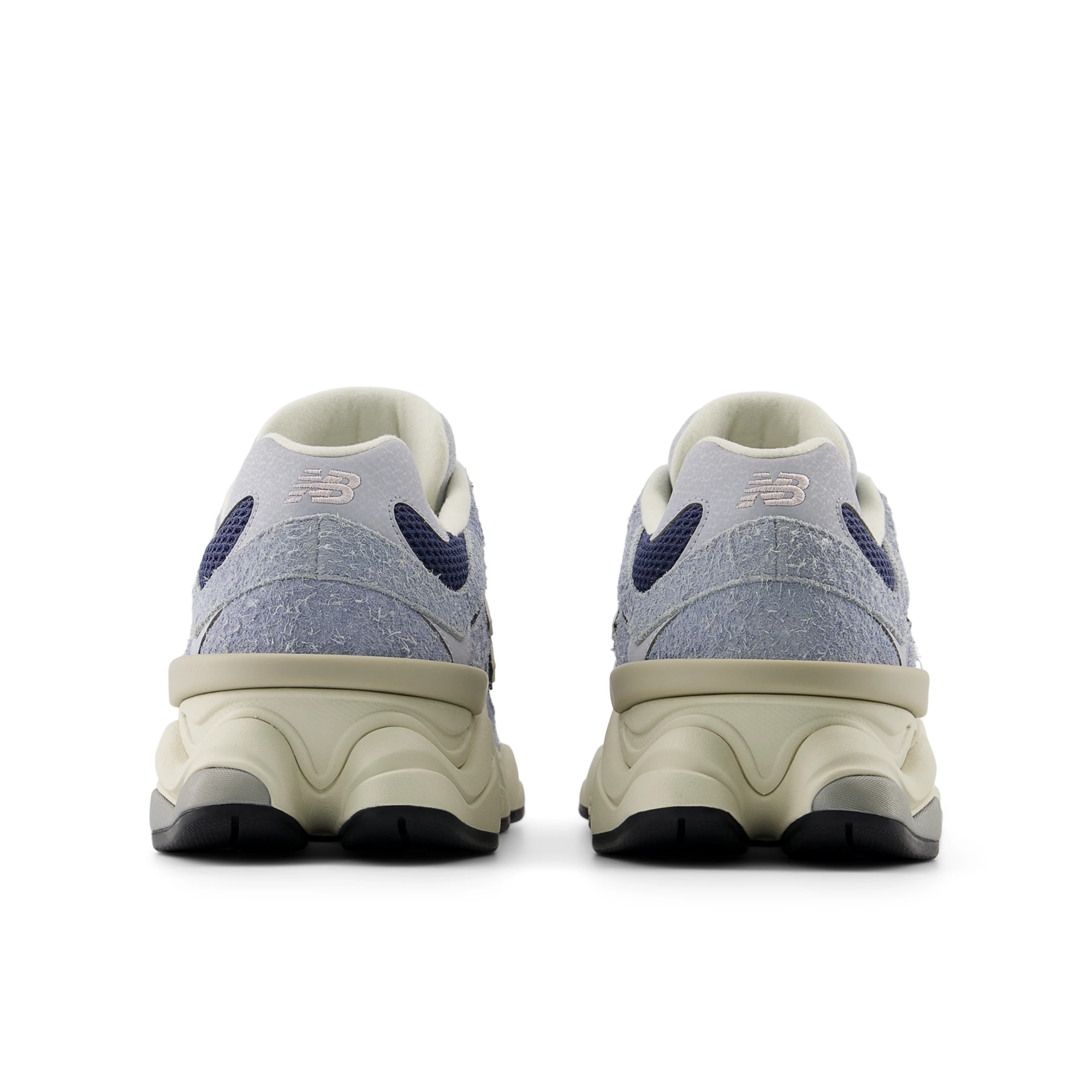 9060 – Light Arctic Grey with Vintage Indigo and Pink Granite