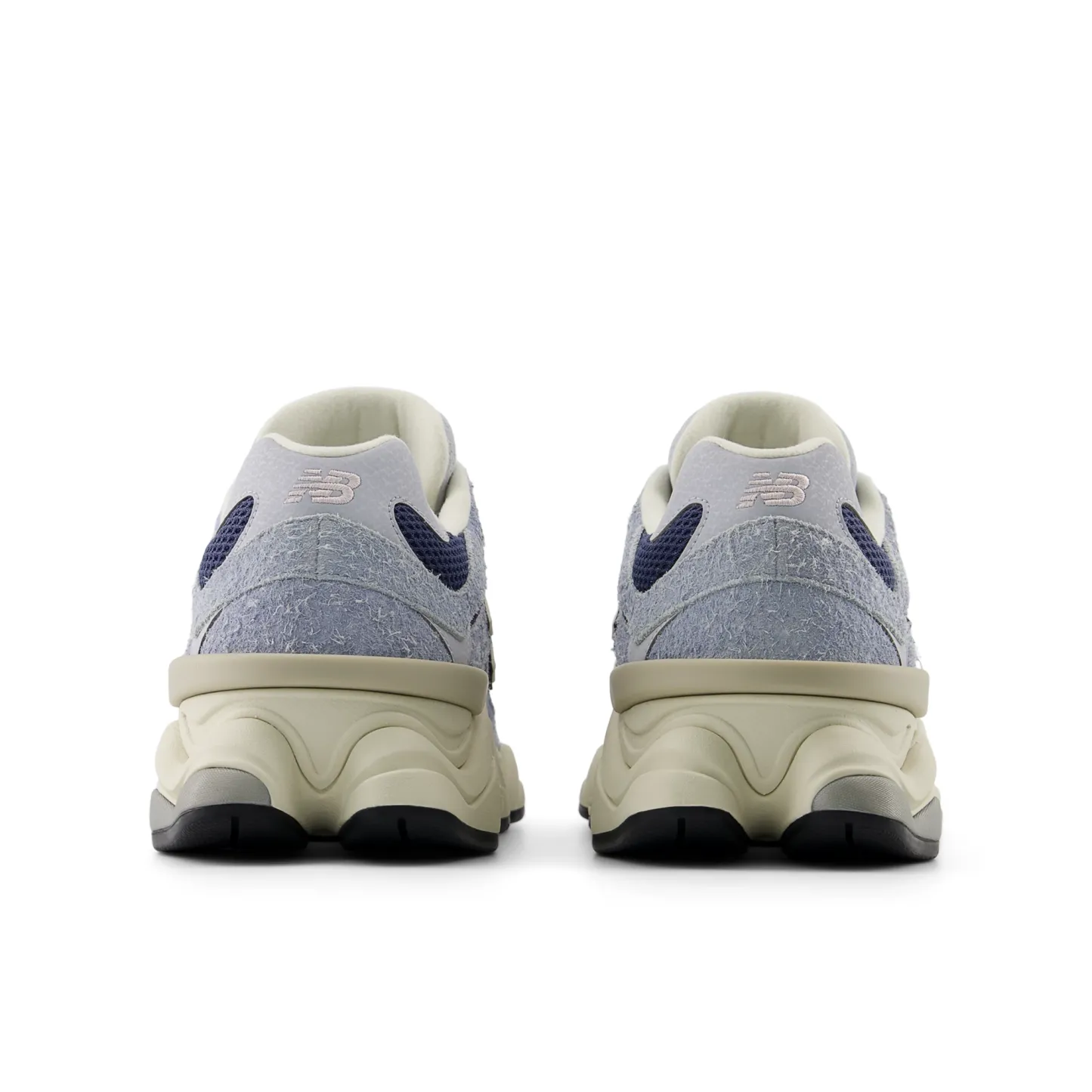 9060 – Light Arctic Grey with Vintage Indigo and Pink Granite