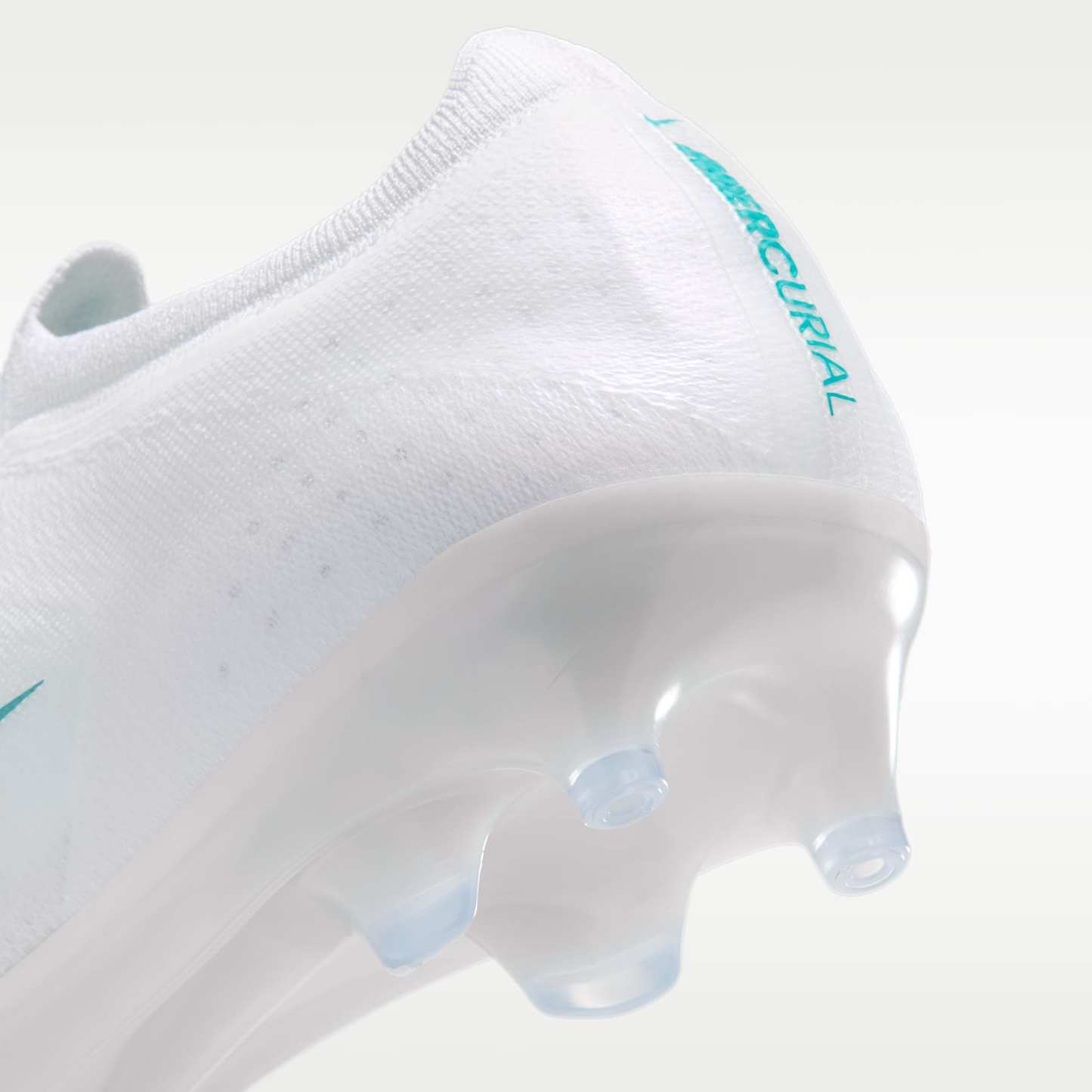 Nike Mercurial Vapor 17 Elite Artificial-Grass Low-Top Football Boots – White/Dusty Cactus