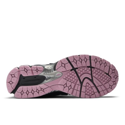 1906R – Eclipse with Pink Taffy and Black Cement