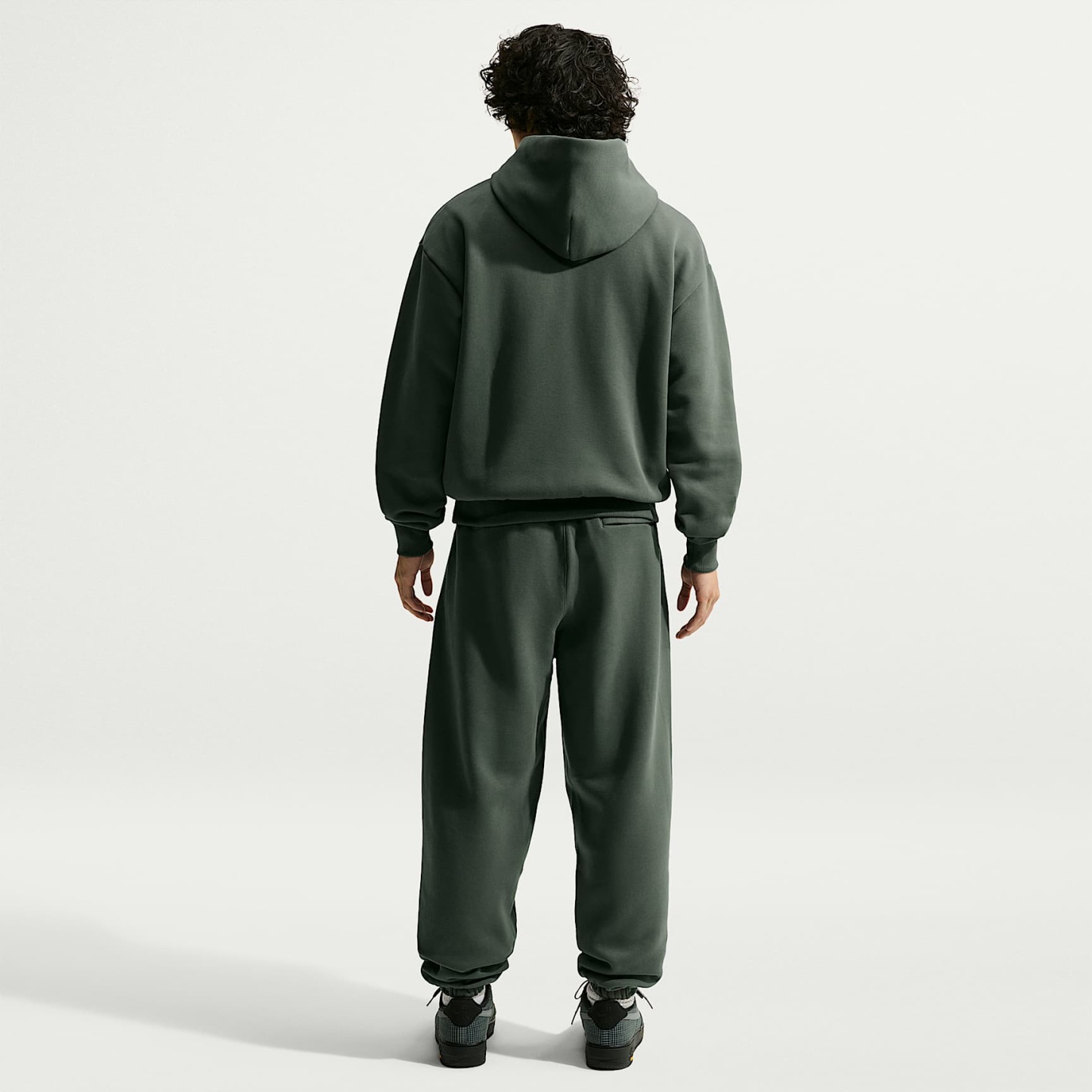 Nike Solo Fleece Men's Cuffed Trousers – Camo Green/Sail