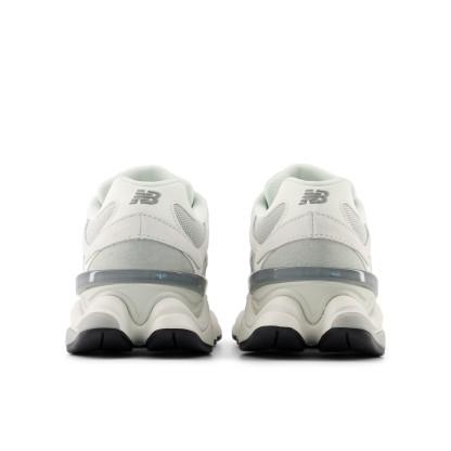 9060 – LONE STAR GREY with REFLECTION