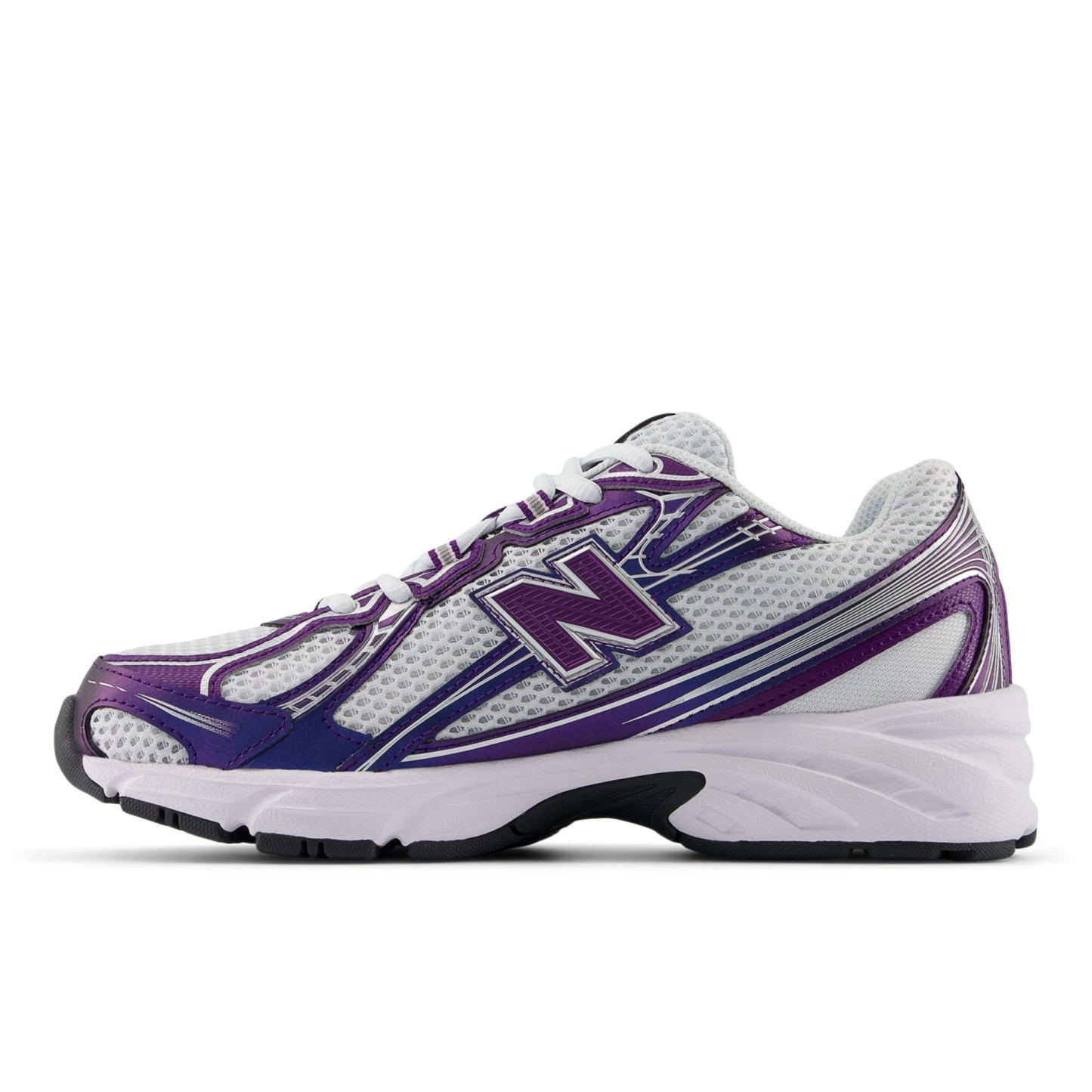 740 – Concord Grape with White and Phantom