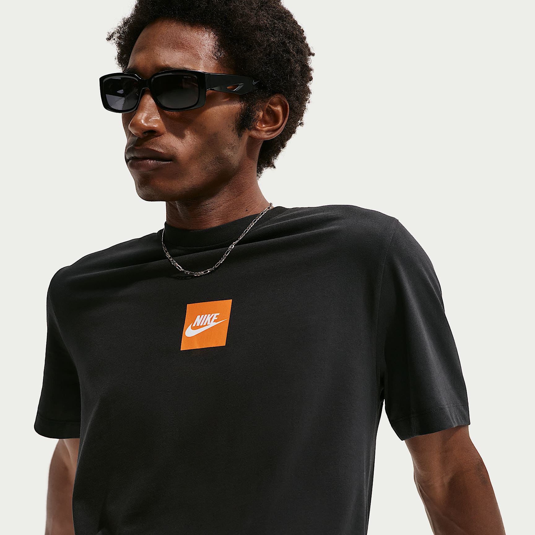 Nike Sportswear T-Shirt – Black/White