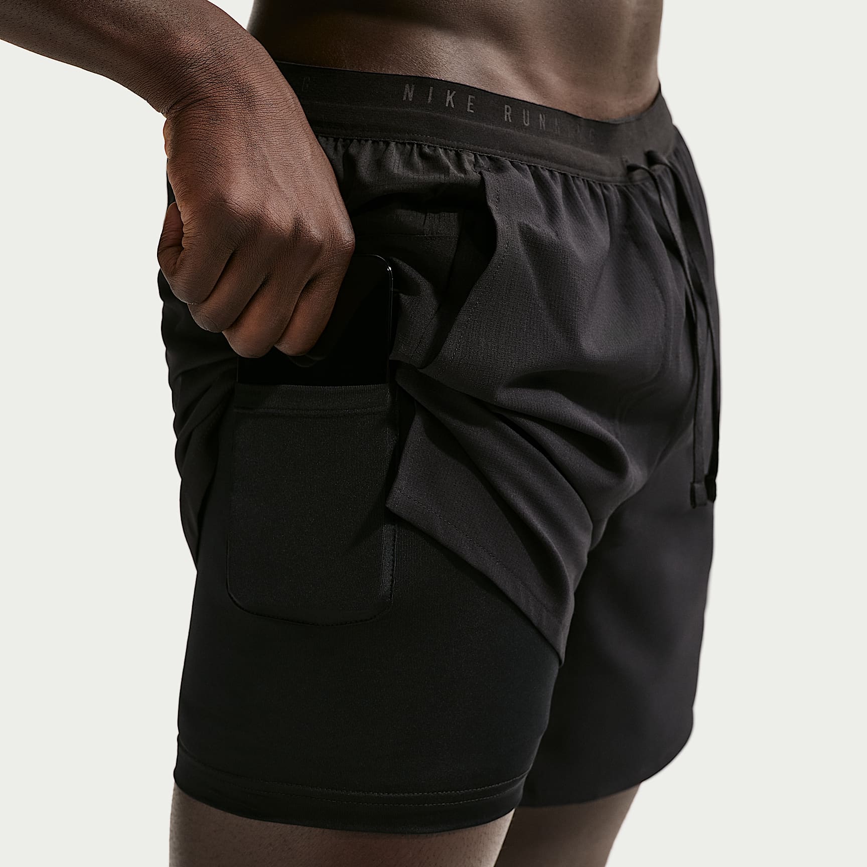 Nike Stride Men's Dri-FIT 18cm (approx.) 2-in-1 Running Shorts – Black
