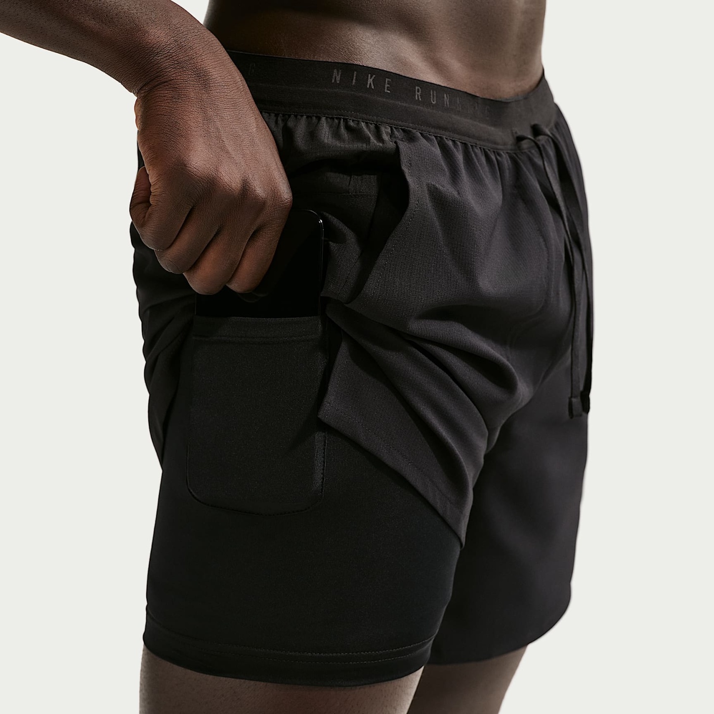 Nike Stride Men's Dri-FIT 18cm (approx.) 2-in-1 Running Shorts – Black