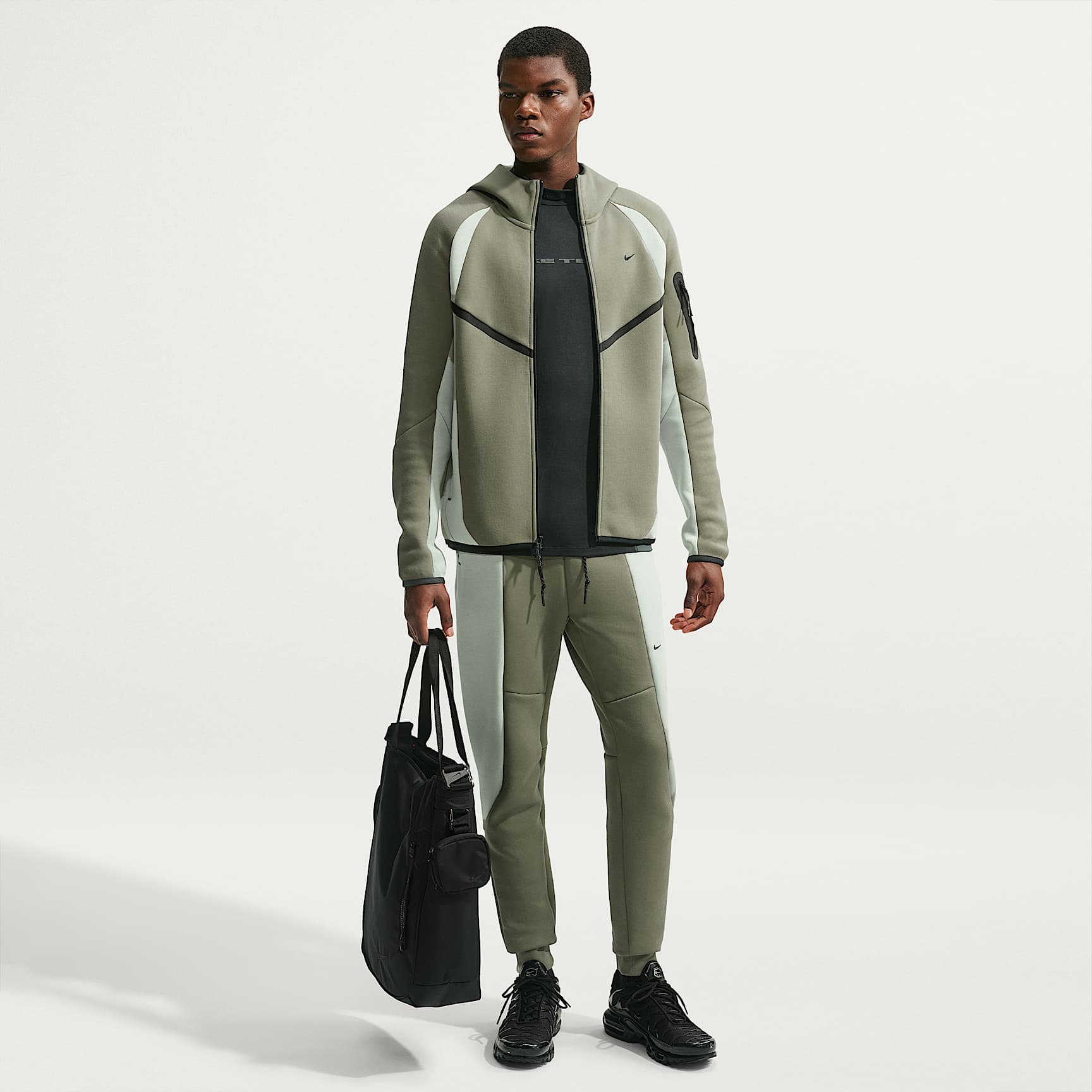 Nike Tech Men's Colour-Block Full-Zip Fleece Windrunner Jacket – Silver Sage/Jade Horizon/Black