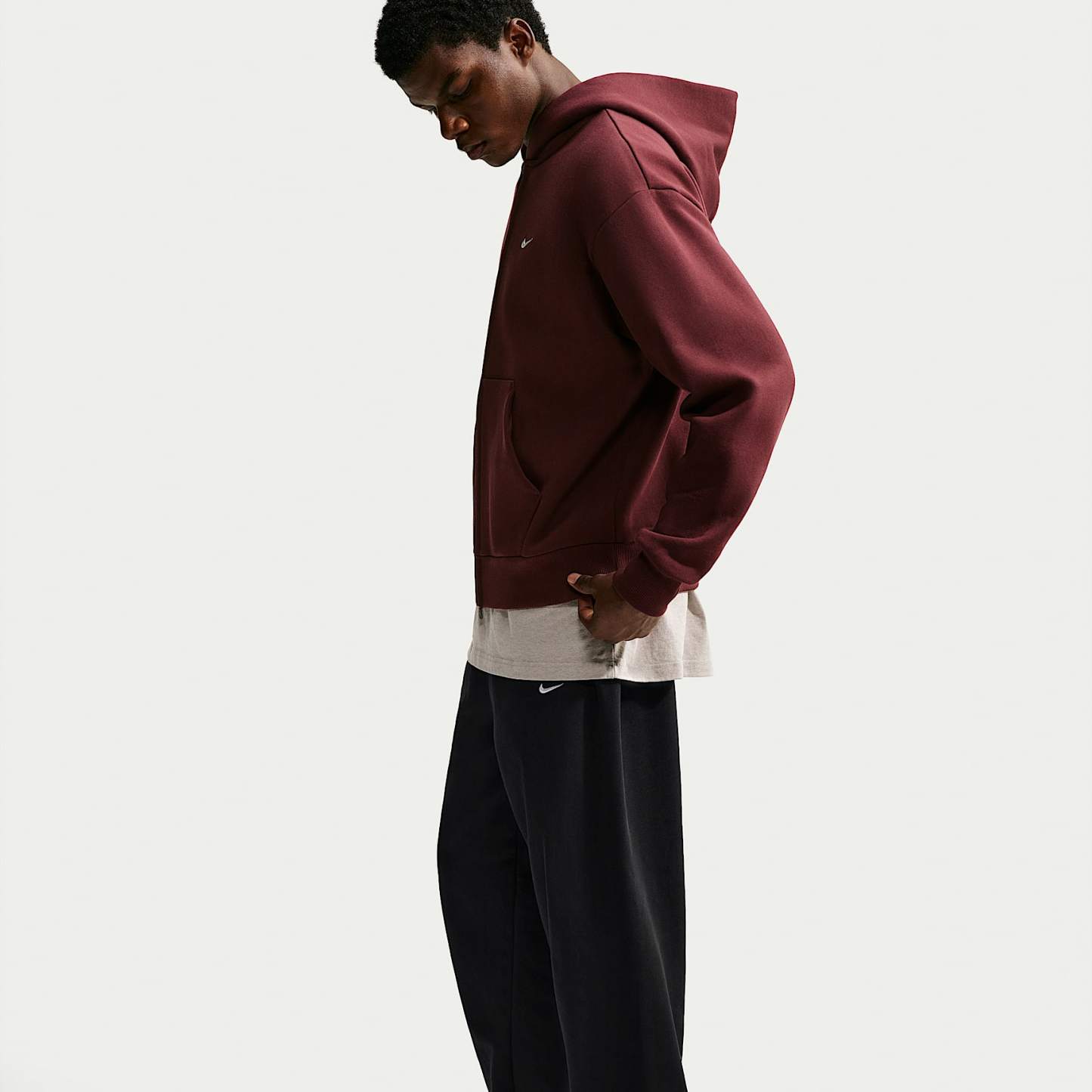 Nike Solo Fleece Men's Cuffed Trousers – Total Black/Sail