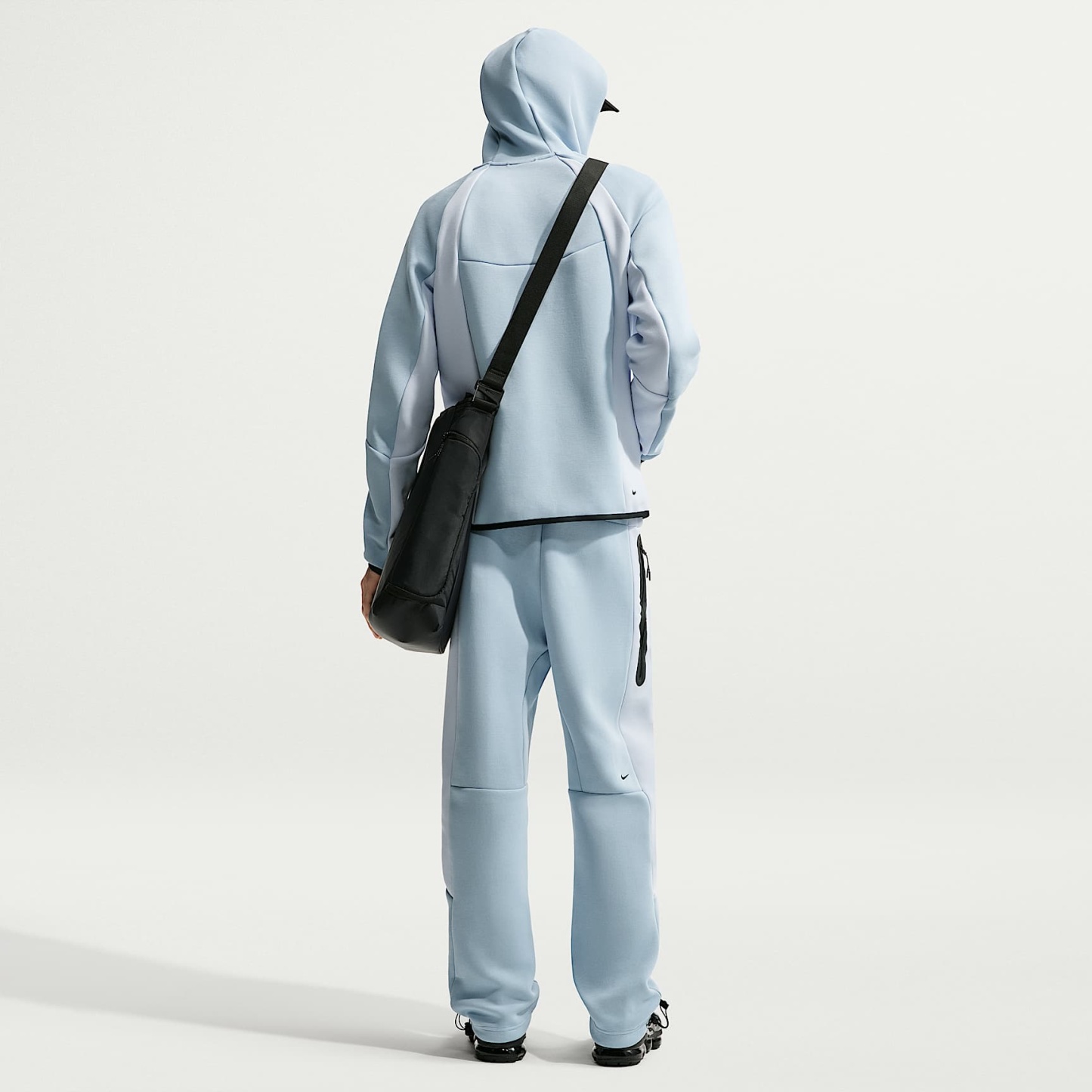 Nike Tech Men's Colour-Block Open-Hem Fleece Trousers – Light Armoury Blue/Football Grey/Black