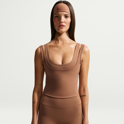 NikeSKIMS Matte Women's Double-Strap Scoop Tank Top – NSKM Carob Brown