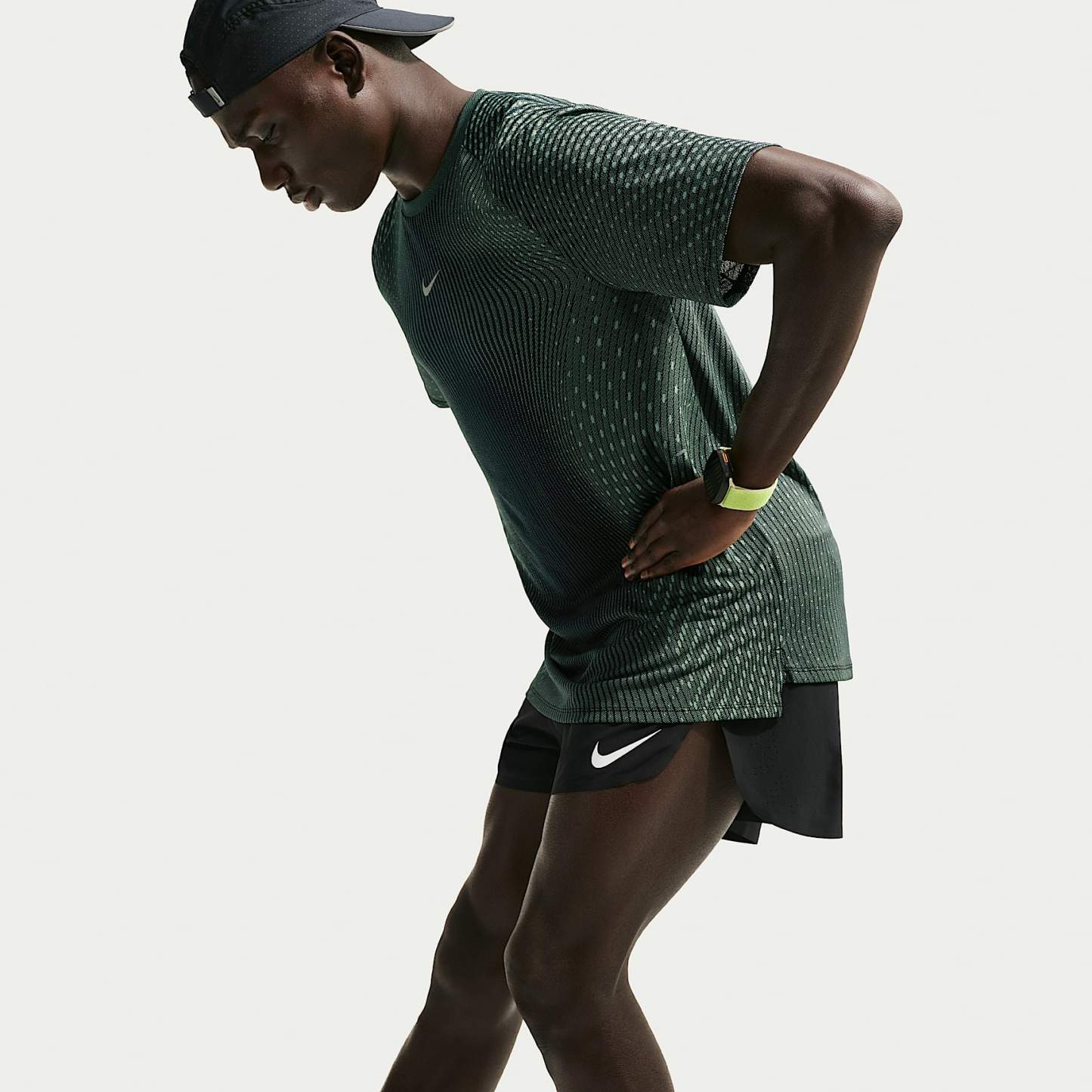 Nike Stride Aero-FIT Men's Short-Sleeve Running Top – Black/Light Green Spark