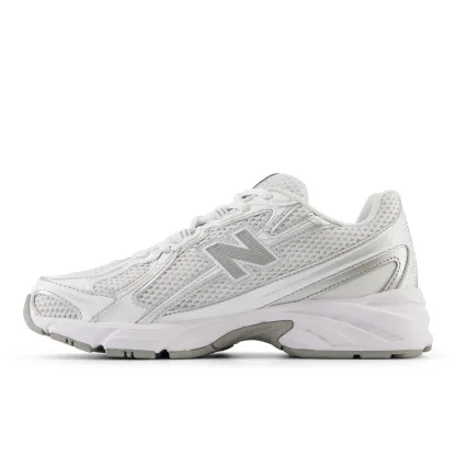 740 – WHITE with Metallic Silver and Reflection