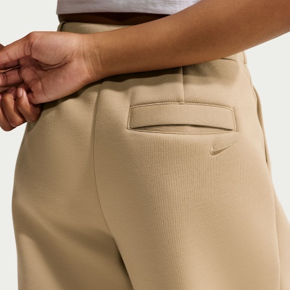 Nike Pre-game Fleece Women's Loose Mid-Rise Trousers – Parachute Beige/Parachute Beige