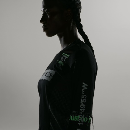 Nike Swift Women's Long-Sleeve Running Top – Black/Iron Grey/Illusion Green