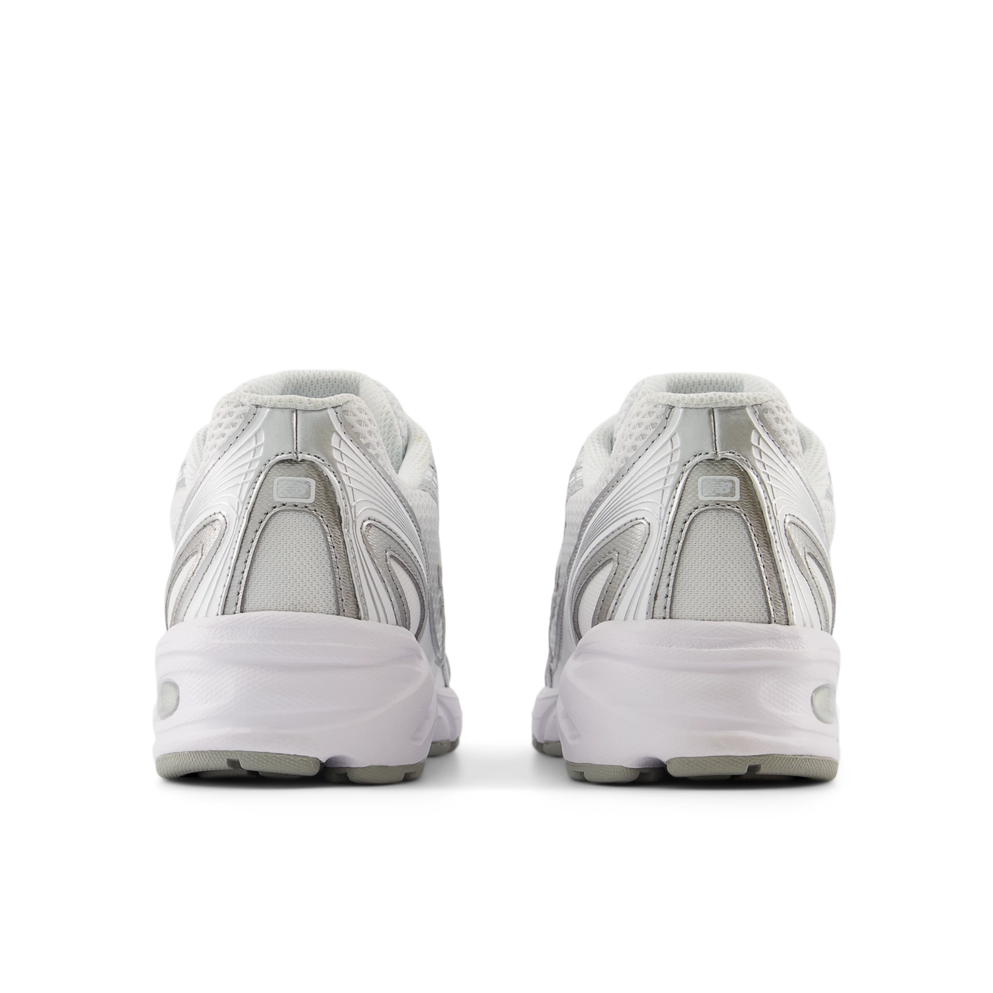 740 – WHITE with Metallic Silver and Reflection