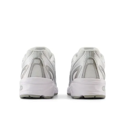 740 – WHITE with Metallic Silver and Reflection