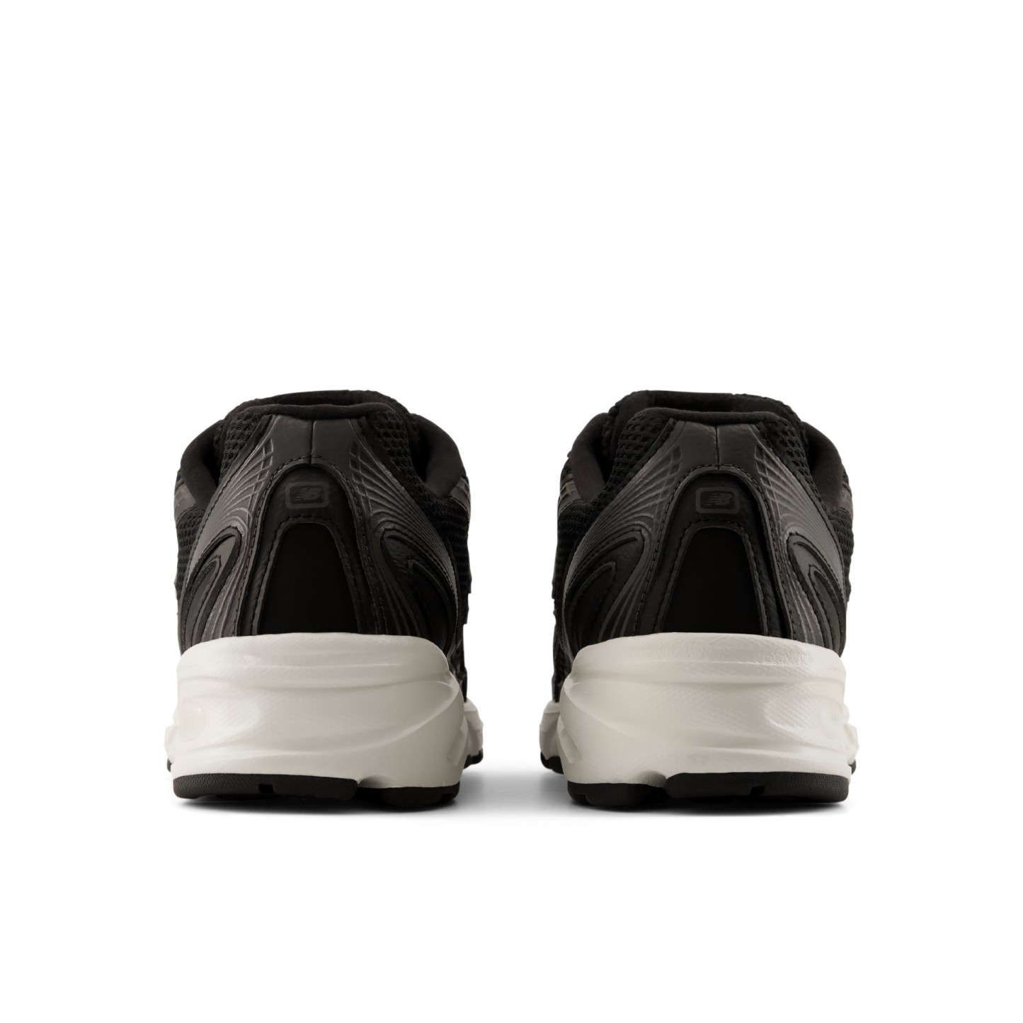 740 – BLACK with SEA SALT