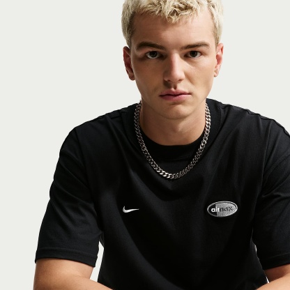 Nike Sportswear Men's T-Shirt – Black/Cool Grey